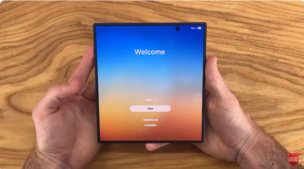 Ilustrasi Samsung Galaxy Z Fold 7 (Sumber: youtube.com/@TcolTech)