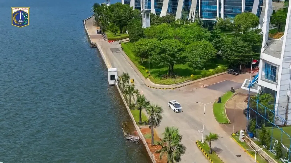 Tanggul Pantai Mutiara (Sumber: Instagram.com/@dkijakarta)