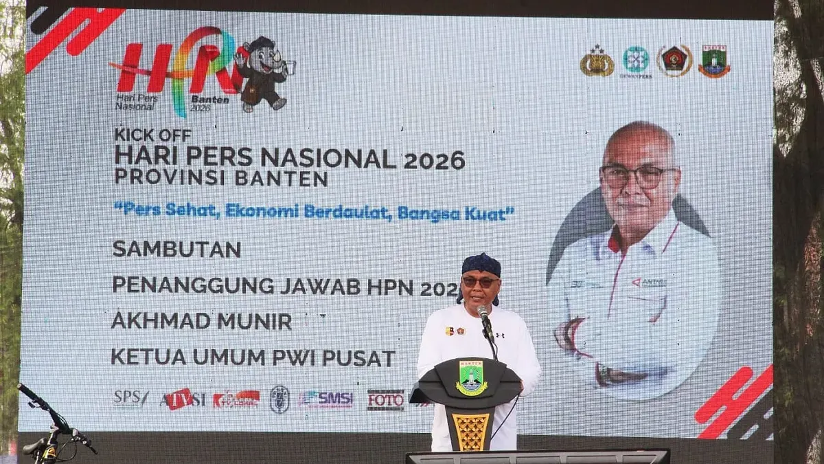 Kapolri dan Ketum PWI Pusat Akhmad Munir Heningkan Cipta untuk Korban Bencana di Sumatera (Sumber: Istimewa | Foto: Istimewa)