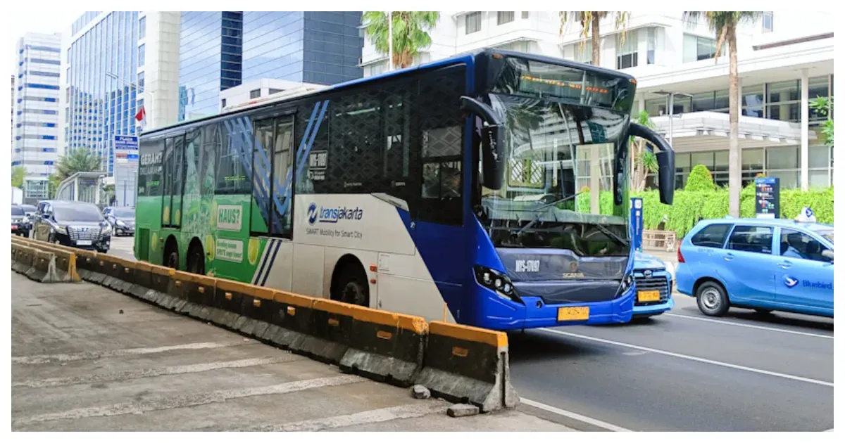 Transjakarta (Sumber: beritajakarta.id)