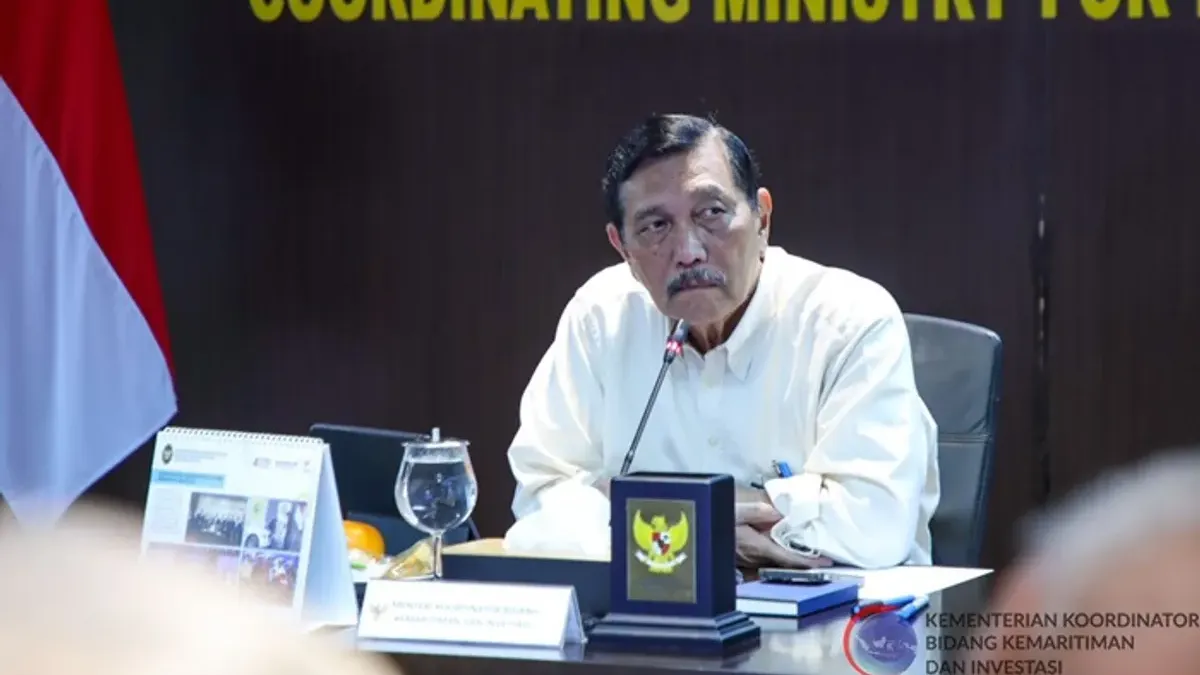 Polemik pembayaran utang Kereta Cepat Jakarta-Bandung (KCJB), Luhut Binsar Pandjaitan kini ikut buka suara. (Sumber: maritim.go.id | Foto: maritim.go.id)