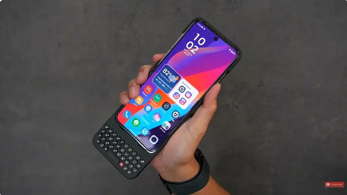 Spesifikasi Motorola Razer 60 Ultra. (Sumber: youtube.com/@DHIARCOM)