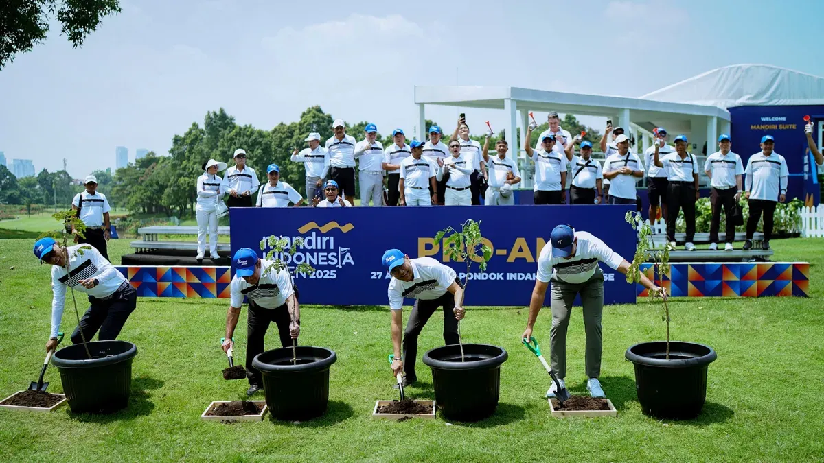 Bank Mandiri melalui Livin’ Planet telah berhasil mengajak pengguna menanam 559 pohon berjenis alpukat, aren dan mangrove.