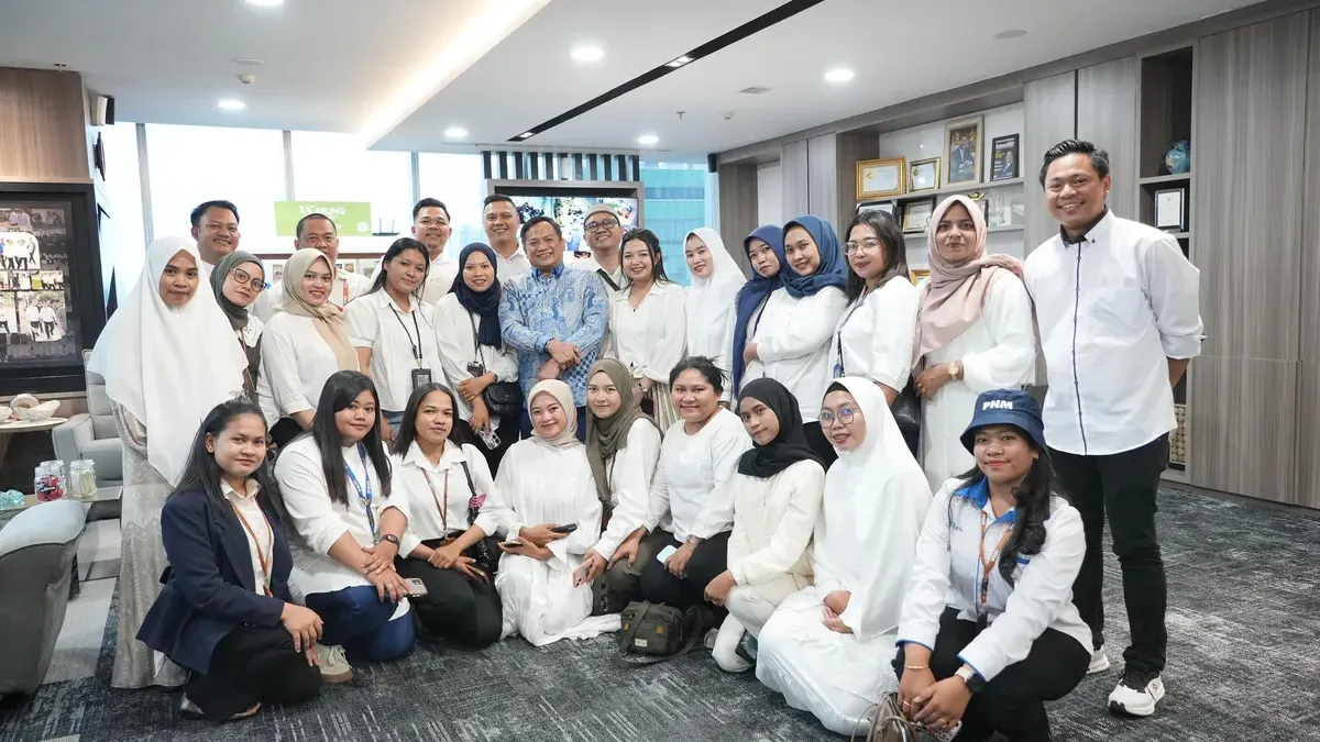 PNM memberikan apresiasi kepada 28 karyawan terbaik berupa perjalanan Umroh–Turki dan Dubai–Turki sebagai wujud penghargaan atas dedikasi mereka.