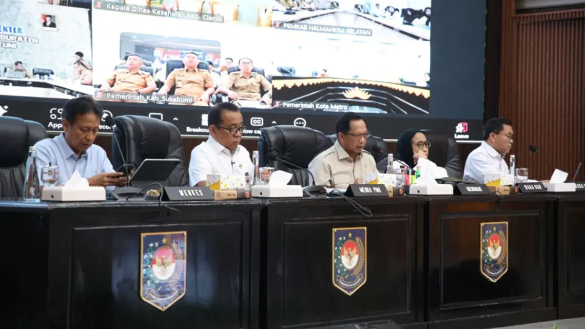 Menteri Dalam Negeri (Mendagri) Tito Karnavian menyebutkan bahwa daerah harus berperan aktif dan mengoptimalkan peran dinas kesehatan. (Sumber: kemendagri.go.id | Foto: kemendagri.go.id)