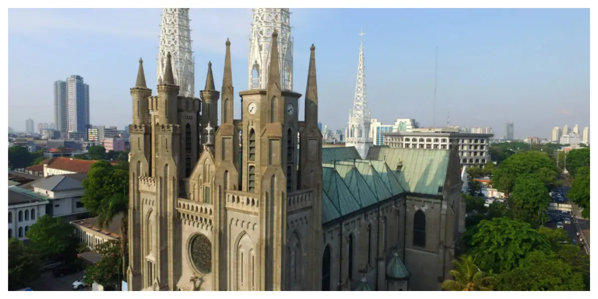 Gereja Katedral Jakarta (Sumber: katedraljakarta.or.id)