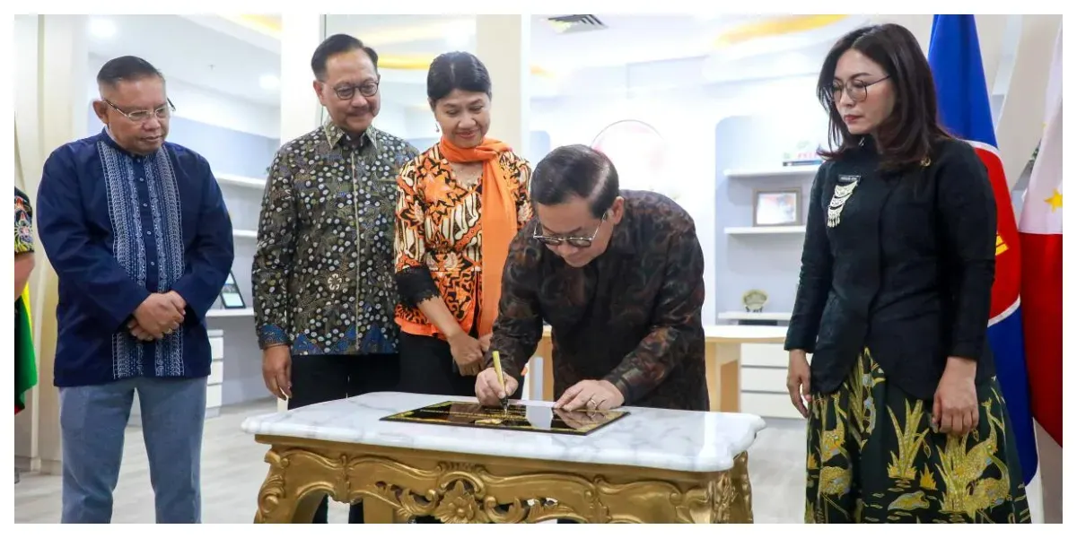 Gubernur DKI Jakarta Pramono Anung Pramono Anung Resmikan Sekretariat MGMAC di Balai Kota. (Sumber: beritajakarta.id)