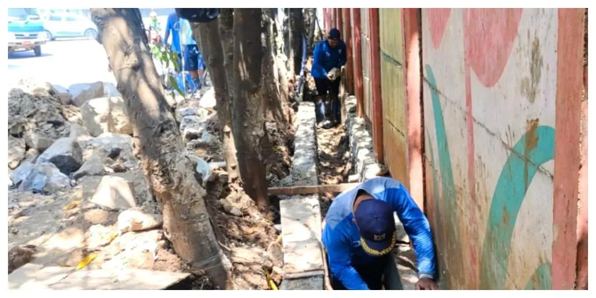 Penggarapan Saluran Air di Jalan Raya Kelapa Hybrida Selesai (Sumber: beritajakarta.id)