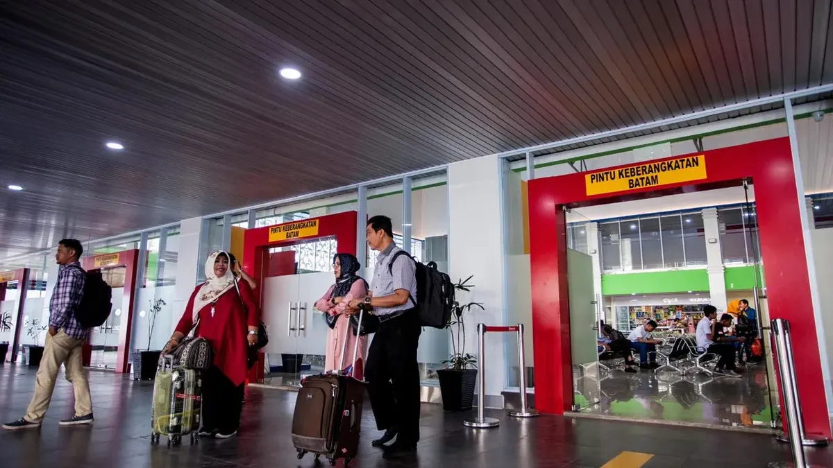 Lonjakan penumpang terjadi di terminal Pelindo Multi Terminal saat Lebaran 2026, dengan tiga pelabuhan mencatat trafik tertinggi.