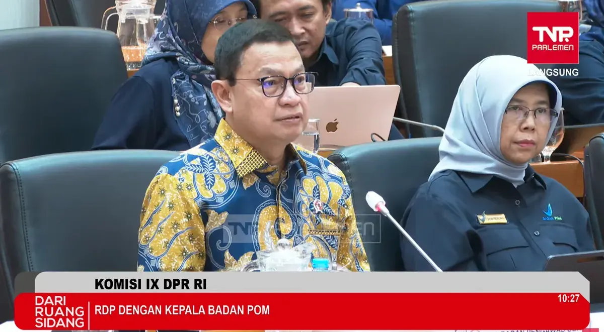 Kepala Badan pengawas Obat dan Makanan (BPOM) RI, Taruna Ikrar Rapat Dengar Pendapat (RDP) bersama Komisi IX DPR RI di Kompleks Parlemen, Senayan, Jakarta pada Senin, 20 April 2026. (Sumber: YouTube TVR PARLEMEN | Foto: YouTube TVR PARLEMEN)