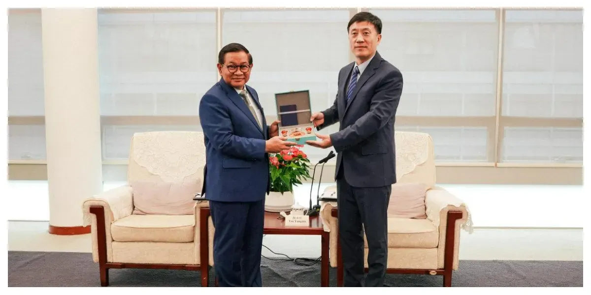 Gubernur DKI Jakarta, Pramono Anung dan Executive Vice Mayor Shenzhen, Tao Yongxin (Sumber: beritajakarta.id)