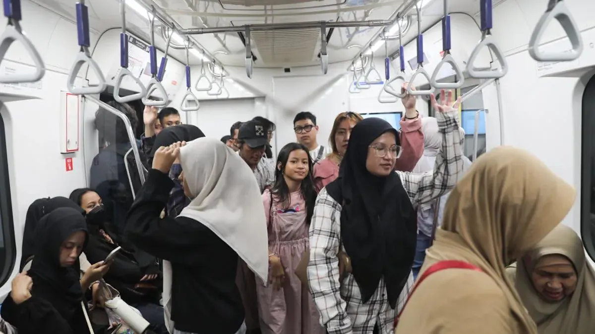 DPRD DKI Jakarta minta MRT Jakarta meningkatkan sistem cadangan listrik di stasiun, hindari kejadian mati lsitrik beberapa waktu lalu. (Sumber: beritajakarta.id | Foto: beritajakarta.id)