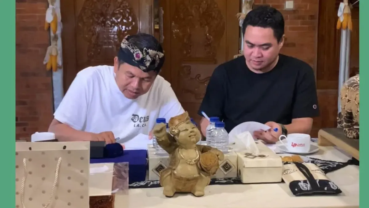 Founder Bobibos, Ikhlas Thamrin, bersama Gubernur Jawa Barat, Dedu Mulyadi. (Sumber: Instagram.com/@bobibos_)