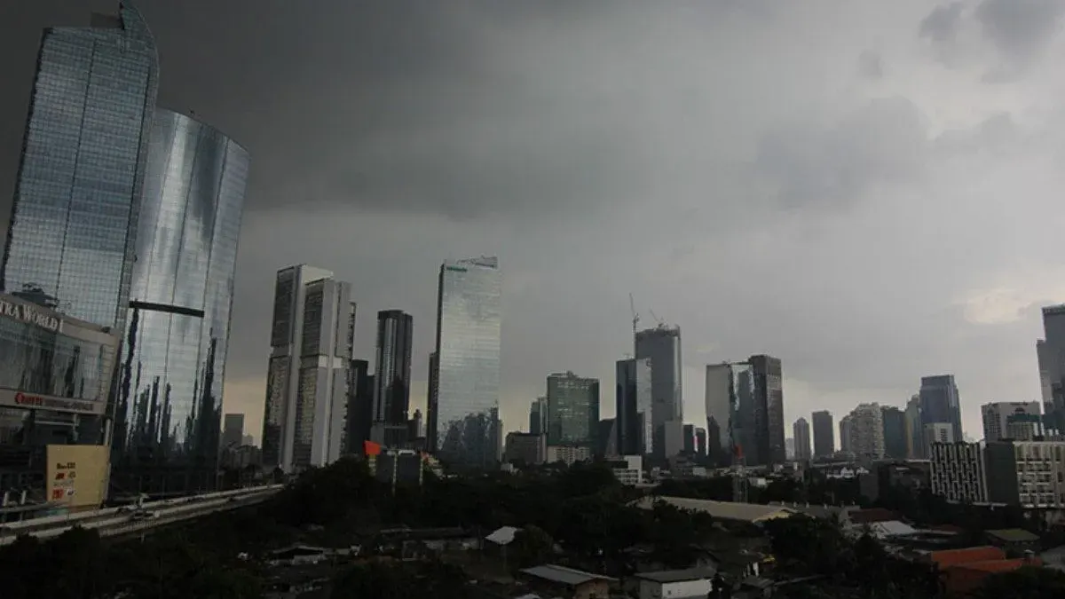 BPBD DKI Jakarta mengeluarkan peringatan dini potensi cuaca ekstrem di wilayah Jakarta periode 29 April hingga 3 Mei 2026. (Sumber: beritajakarta.id | Foto: beritajakarta.id)
