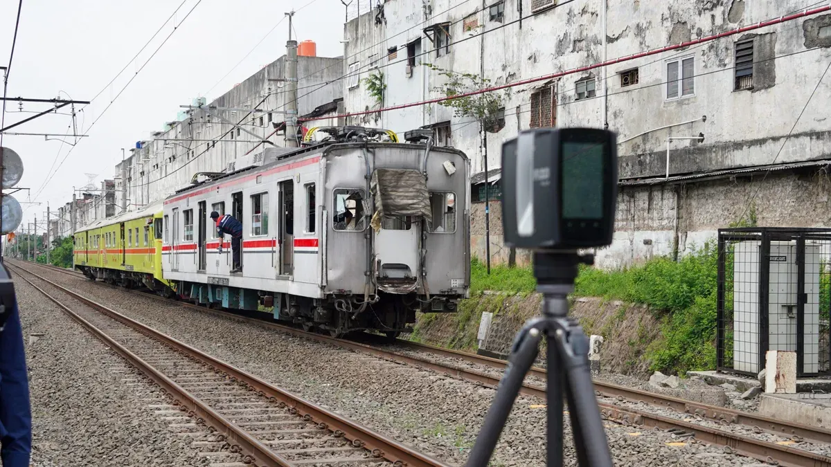 Kecelakaan KA Argo Bromo vs KRL di Bekasi Timur. (Sumber: korlantas.polri.go.id)