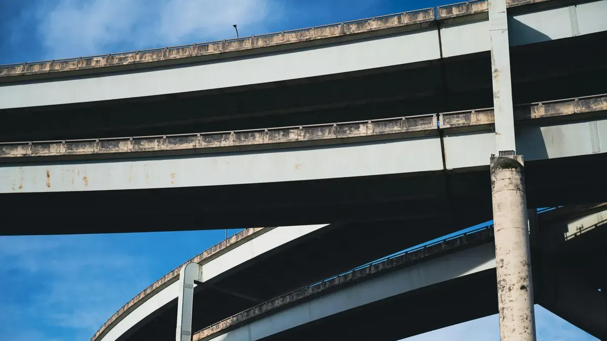 Ilustrasi Flyover. (Sumber: Pexels/Brett Sayles)