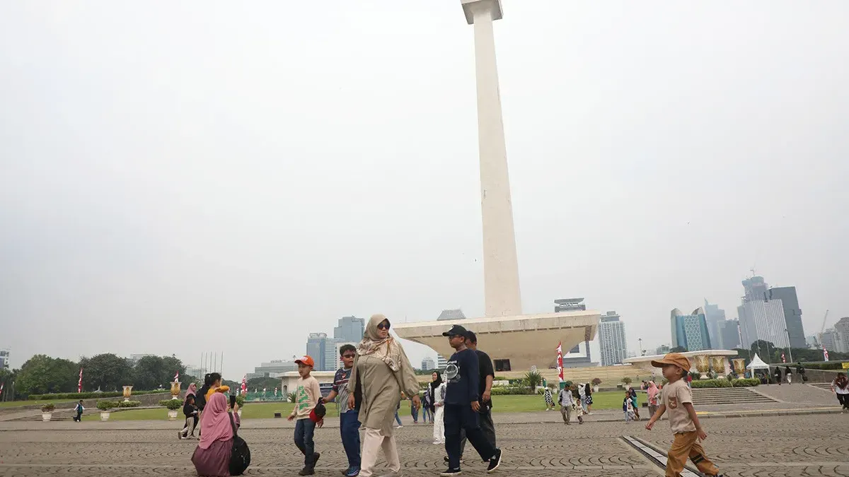 4.404 wisatawan nusantara dan 53 turis mancanegara kunjungi Monas pada Jumat, 2 Januari 2025. (Sumber: Beritajakarta.id | Foto: Beritajakarta.id)