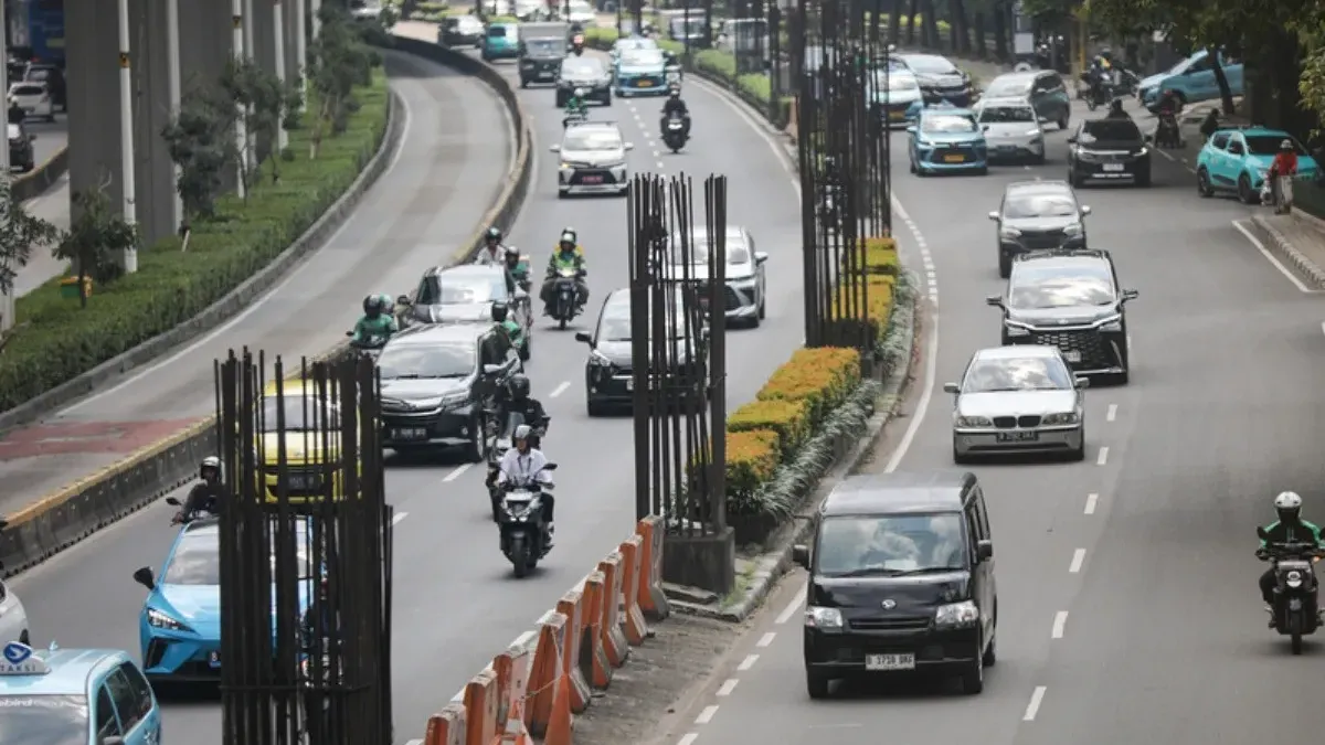 Tiang Monorel Terbengkalai di Kawasan HR Rasuna Said, Jakarta Selatan. (Sumber: beritajakarta.id)