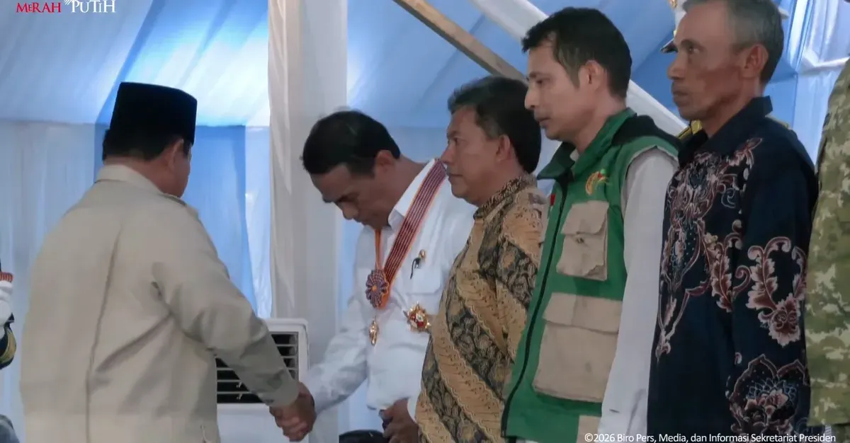 Di awal tahun 2026, Presiden Prabowo memberikan Menteri Pertanian Andi Amran Sulaiman tanda kehormatan Bintang Jasa Utama (Sumber: YouTube Sekretariat Presiden | Foto: YouTube Sekretariat Presiden)