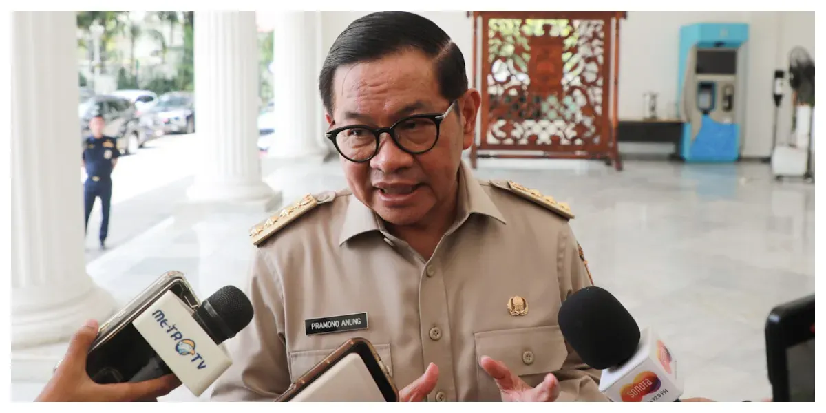Gubernur DKI Jakarta Pramono Anung Janji Tuntaskan Pembangunan Tanggul Pantai atau National Capital Integrated Coastal Development (NCICD). (Sumber: beritajakarta.id/ Reza Pratama Putra)