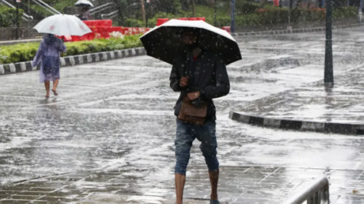 Siapkan payung dan jas hujan karena BMKG prediksi wilayah di DKI Jakarta akan diguyur hujan pada hari ini Kamis, 22 Januari 2026. (Sumber: Beritajakarta.id | Foto: Beritajakarta.id)