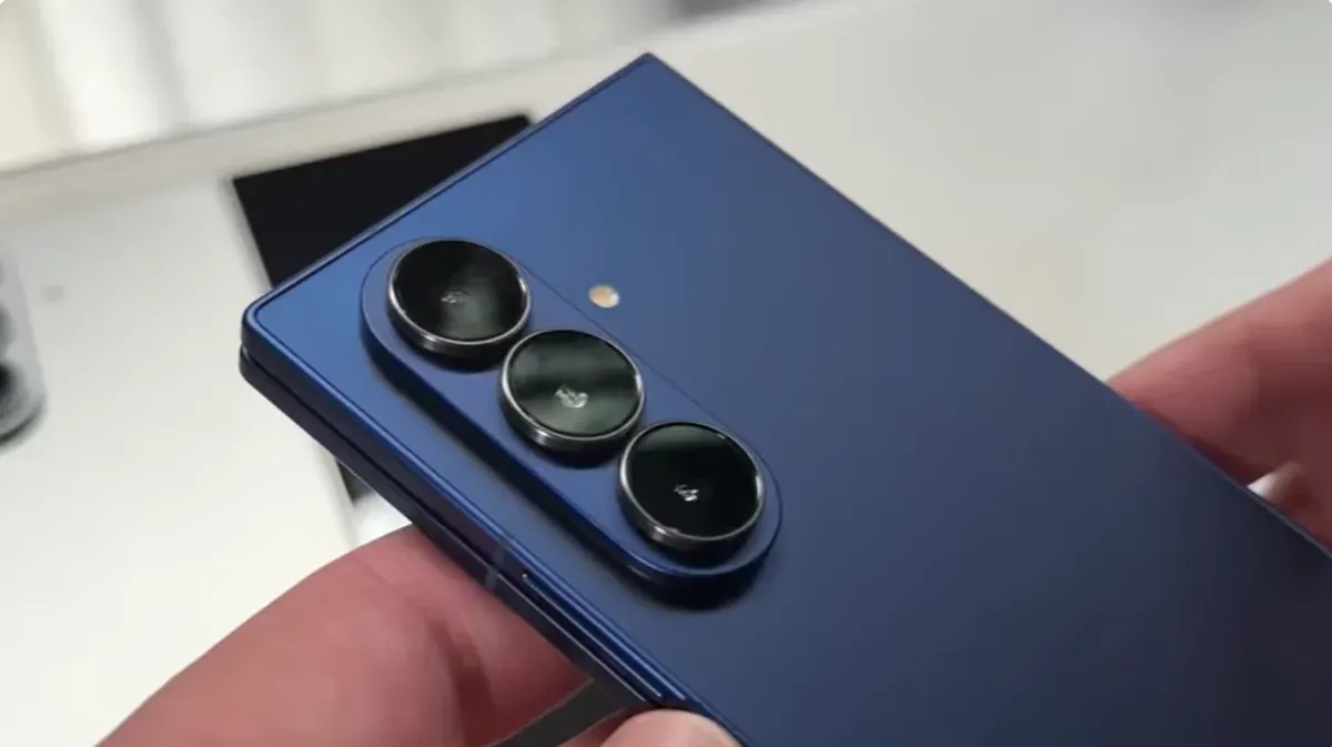 Samsung Galaxy Fold Series. (Sumber: youtube.com/@TcolTech)