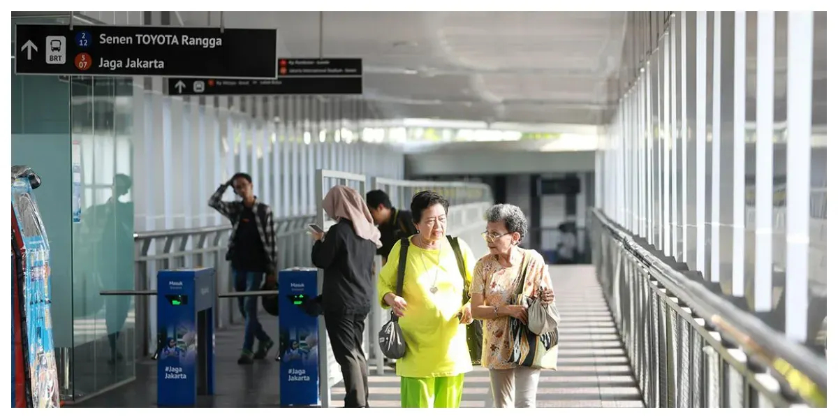 JPO Senen Sentral Kembali Beroperasi (Sumber: beritajakarta.id)