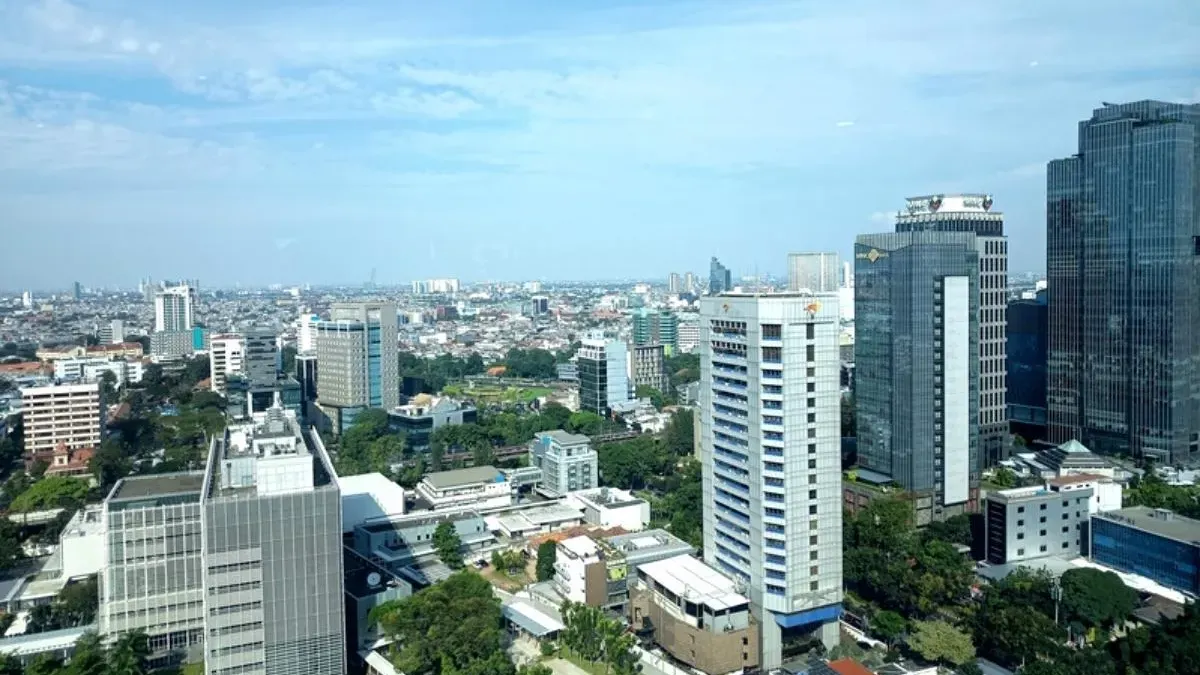 BMKG memprakirakan cuaca cerah hingga cerah berawan terjadi di Jakarta sepanjang hari ini, Minggu (7/6). (Sumber: Beritajakarta.id | Foto: Beritajakarta.id)