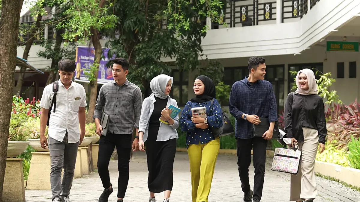 Mahasiswa Universitas Bung Karno. (Sumber: kk.pancabudi.ac.id)