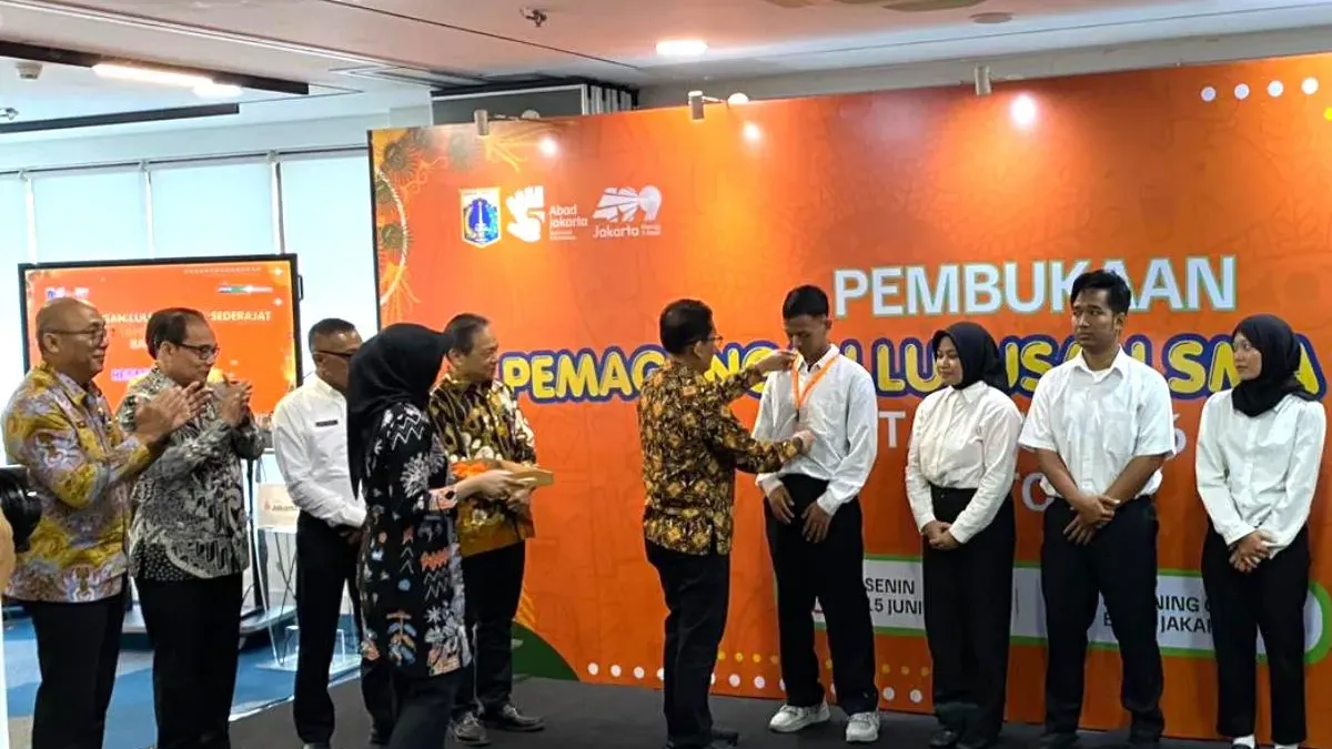 Sudin Nakertransgi meluncurkan Program Pemagangan Dalam Negeri Lulusan SMA Sederajat Tahun Anggaran 2026 Batch II di Bank Jakarta Learning Center, Kebayoran Baru, Jakarta Selatan, Senin (15/6). (Sumber: Beritajakarta.id | Foto: Beritajakarta.id)