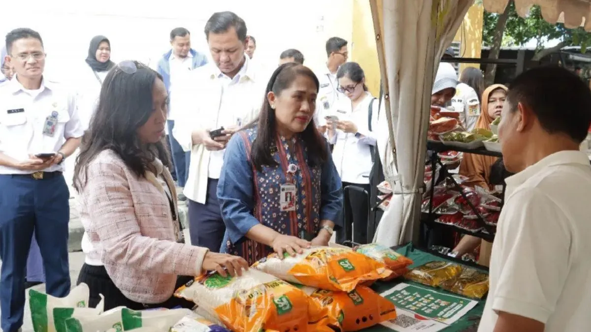 Pemprov DKI Jakarta memastikan ketersediaan bahan pokok masyarakat aman selama bulan suci Ramadan dan Hari Raya Idulfitri 1447 H/2026 M. (Sumber: beritajakarta.id | Foto: beritajakarta.id)