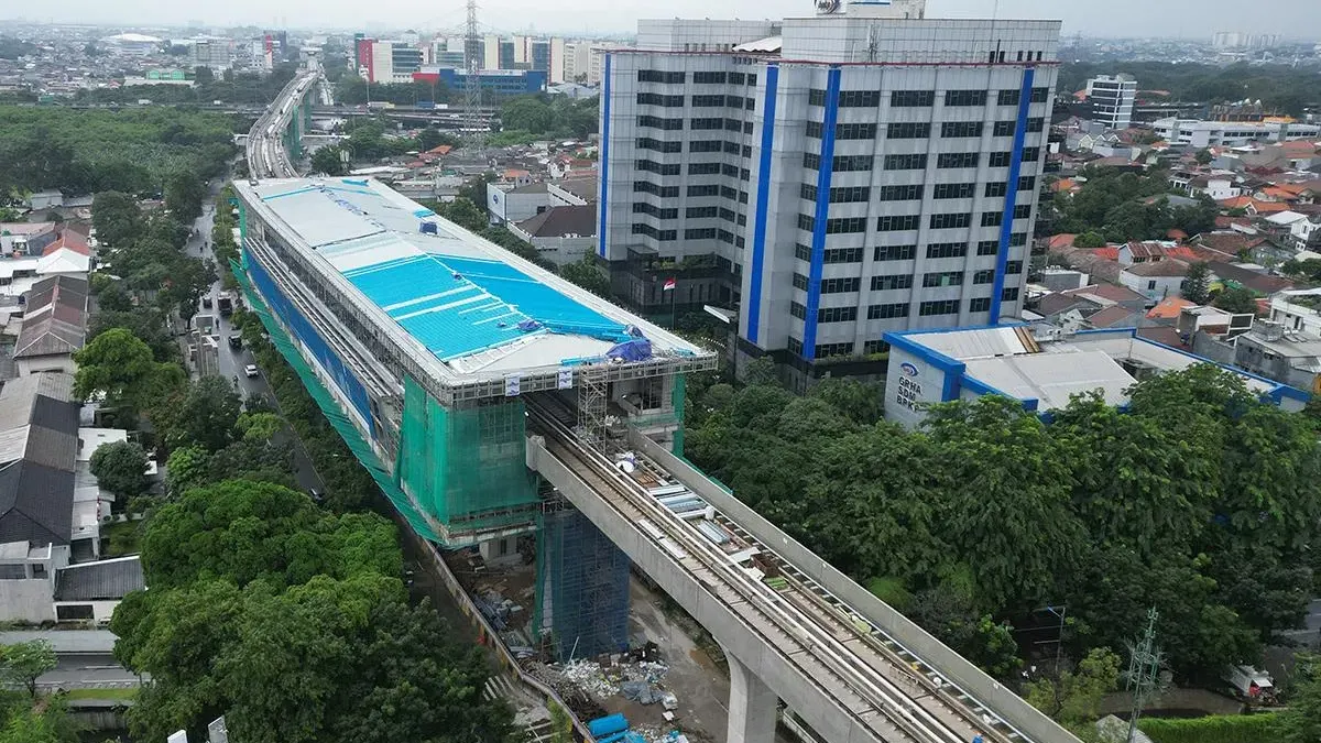 Proyek LRT Jakarta Fase 1B yang menghubungkan Velodrome hingga Manggarai dapat beroperasi secara resmi pada Agustus 2026. (Sumber: Beritajakarta.id | Foto: Beritajakarta.id)