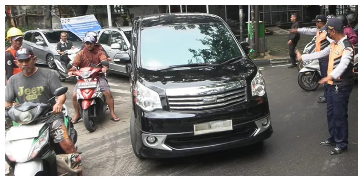 Rekayasa Lalu Lintas di Jalan Satria IV (Sumber: beritajakarta.id)