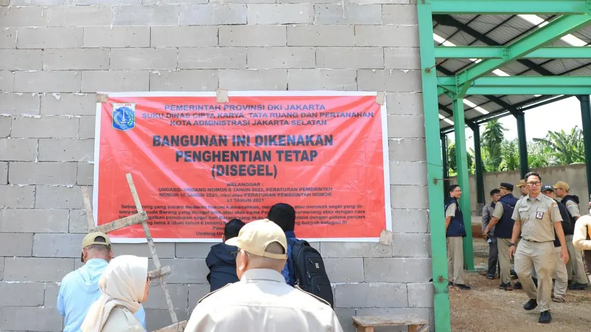 Setidaknya 104 lapangan padel dari total 209 di wilayah Jakarta Selatan tidak memiliki izin. (Sumber: beritajakarta.id | Foto: beritajakarta.id)