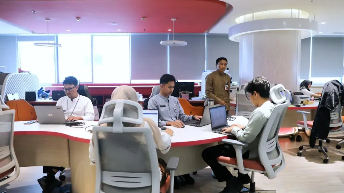 Badan Kepegawaian Daerah (BKD) DKI Jakarta memastikan tingkat kehadiran Aparatur Sipil Negara (ASN) di lingkungan Pemprov DKI Jakarta berjalan normal. (Sumber: beritajakarta.id | Foto: beritajakarta.id)