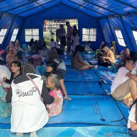Pemerintah Kota Jakarta Pusat bergerak cepat menangani ratusan jiwa oenyintas kebakaran di Jalan Tanah Tinggi IV RT 09 RW 07, Johar Baru, Kamis (4/6). (Sumber: beritajakarta.id | Foto: beritajakarta.id)