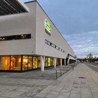 Berawal dari sebuah toko IKEA pertama yang dibuka di Älmhult, Swedia pada tahun 1958 dan berubah menjadi rumah bagi IKEA Museum pada 2016 lalu (Foto: Dok Birny Birdieni)