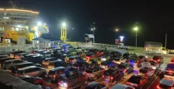 Pelabuhan Merak Mulai Dipadati Pemudik, Terpantau Lancar Meski Volume Kendaraan Naik Signifikan