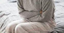 5 Cara Mengatasi Sakit Perut Bagian Atas Secara Alami Tanpa Obat