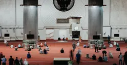 Niat Shalat Tarawih Arab Lengkap dengan Bacaan Latin dan Artinya
