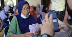 Awal Tahun Full Pencairan, Siapkan 2 Dokumen Ini untuk Daftar Bansos PKH 2025 Lewat HP