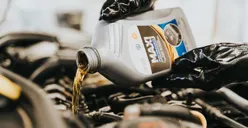 Sebelum Mudik Lebaran 2025, Cek Oli Transmisi Mobil Matic dengan 5 Langkah Mudah Ini