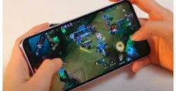 War HP Mid-Range: Samsung Galaxy A56 5G vs Vivo V50, Mana yang Cocok untuk Pemakaian Gaming? Simak Review Ini