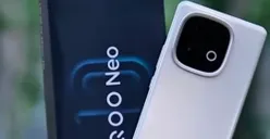 Mending Beli Poco F7 atau iQOO Neo 10? Ini Perbandingan Dua HP Performa Monster Terbaik 2025