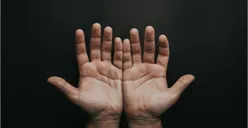 Mengintip Misteri Tanda Bulan Sabit dan Huruf M di Telapak Tangan, Kunci Energi Kosmis