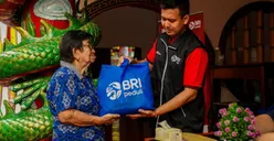 Imlek 2025, BRI Peduli Bagikan Ribuan Paket Sembako untuk Warga yang Merayakan