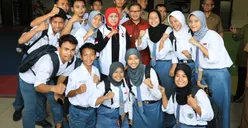 SPMB Jawa Timur 2025 Tahap I Diumumkan: Ribuan Siswa SMA/SMK Lolos, Ini Cara Daftar Ulangnya, Besok Terakhir!