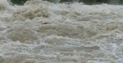 Bendung Katulampa Siaga 4, Potensi Peningkatan Volume Air Sungai Ciliwung Warga Harus Waspada! 