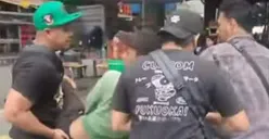 Petugas Terpaksa Gendong Juru Parkir Liar di Kawasan Pasar Tanah Abang, Segini Omzet yang Diperoleh Setiap Harinya!