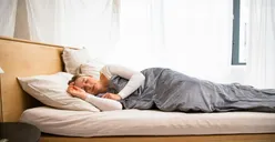 Apakah Kamu Tidur dengan Posisi yang Tepat Setelah Kuretase? Ini Panduan Lengkapnya